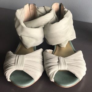 Seychelles Size 6 Wrap Sandal